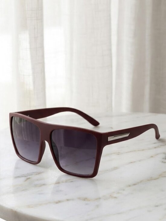 Elizabeth Besich Accessories - Ladies Red Square Sunglasses 